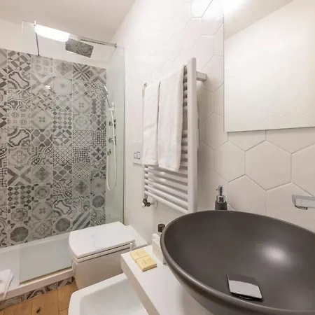 Apartamento Morocco 2min Da Stazione Milán